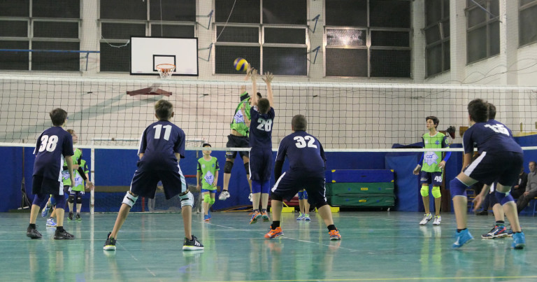 Under 14 maschile: mezza impresa per i piccoli di casa 2mila8volley che vincono un set contro la capolista Altiora